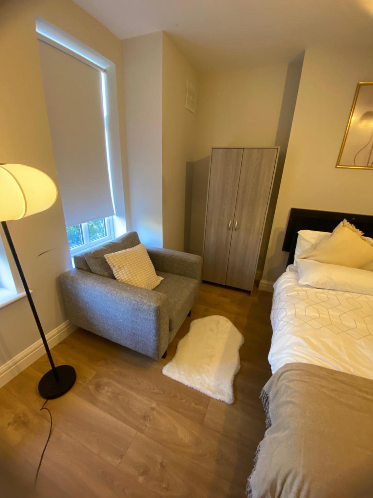Extra Large Room In New House At Citywest Dublin Exterior photo