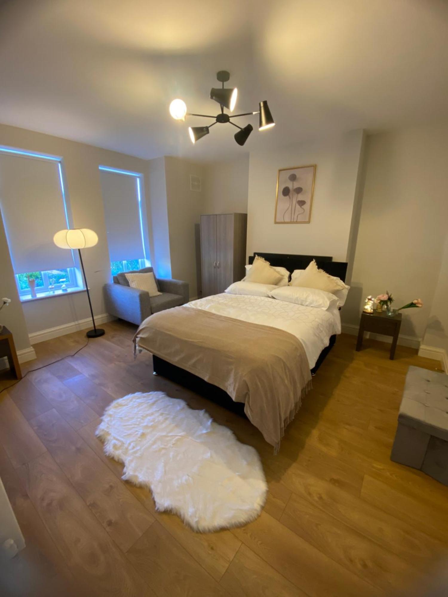 Extra Large Room In New House At Citywest Dublin Exterior photo